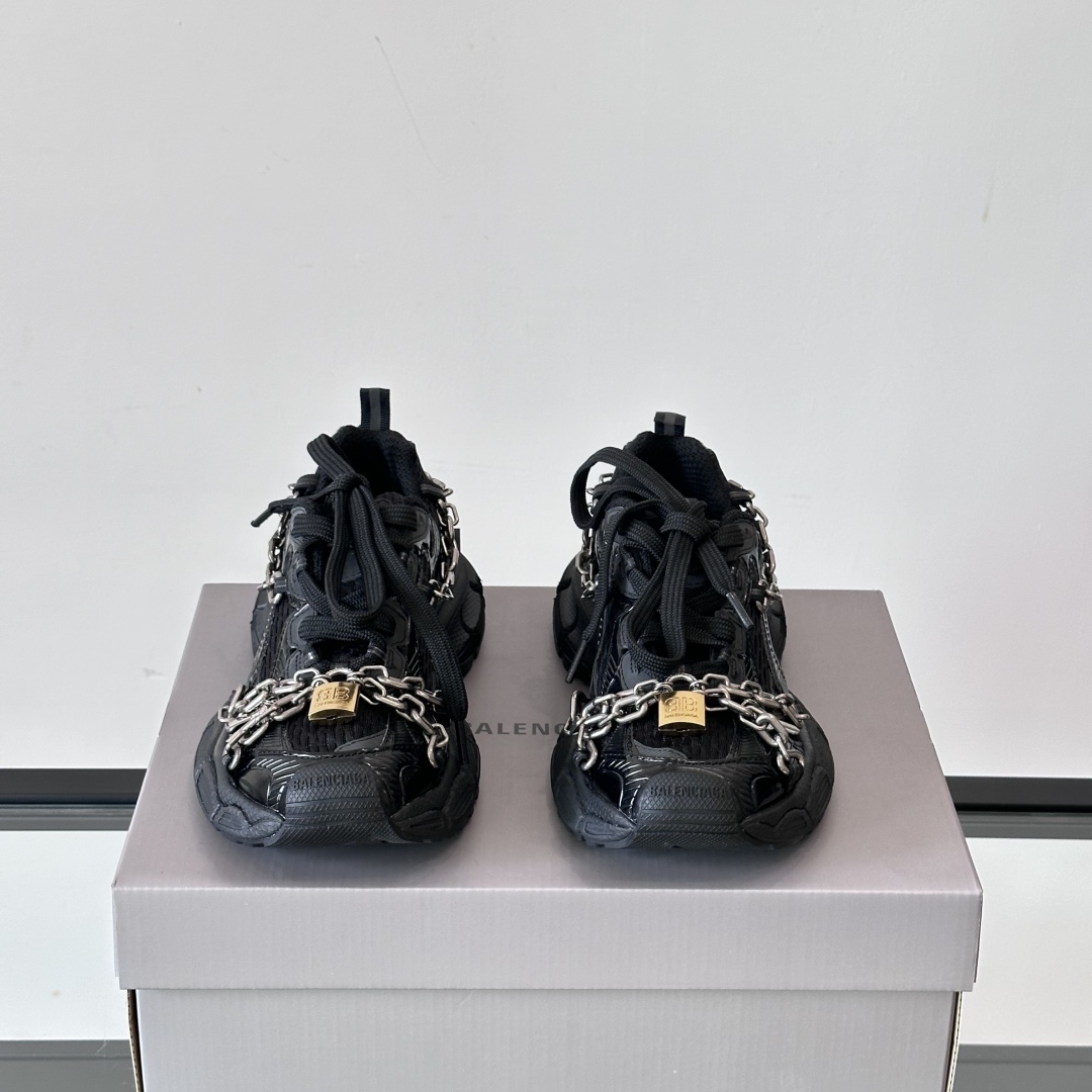 3XL CHAIN MESH SNEAKERS IN BLACK - BB274