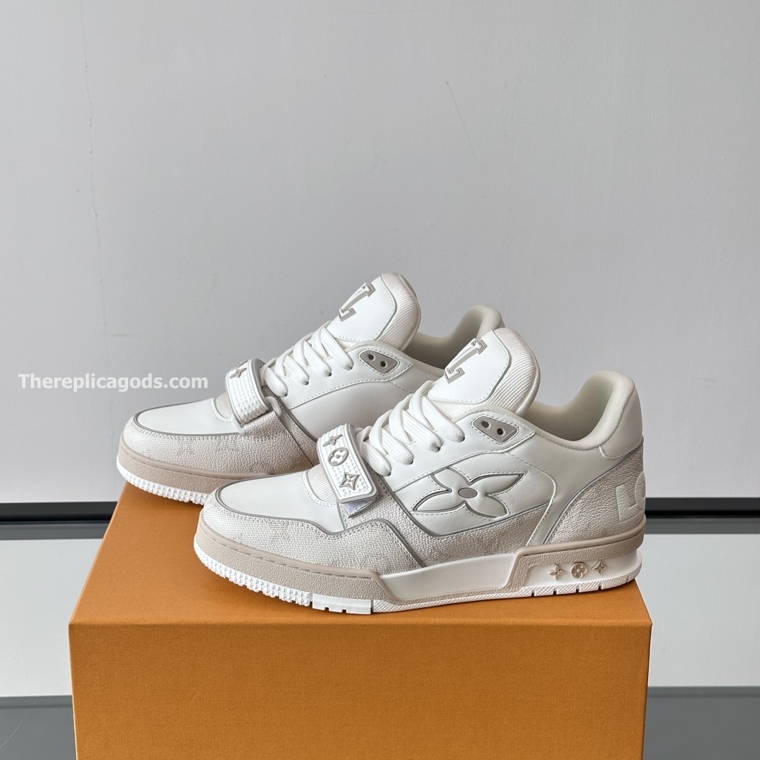TRAINER SNEAKERS IN BEIGE- LV955