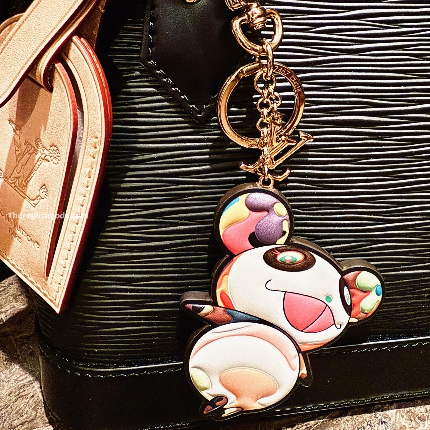 X TM SUPERFLAT PANDA KEY HOLDER M02467