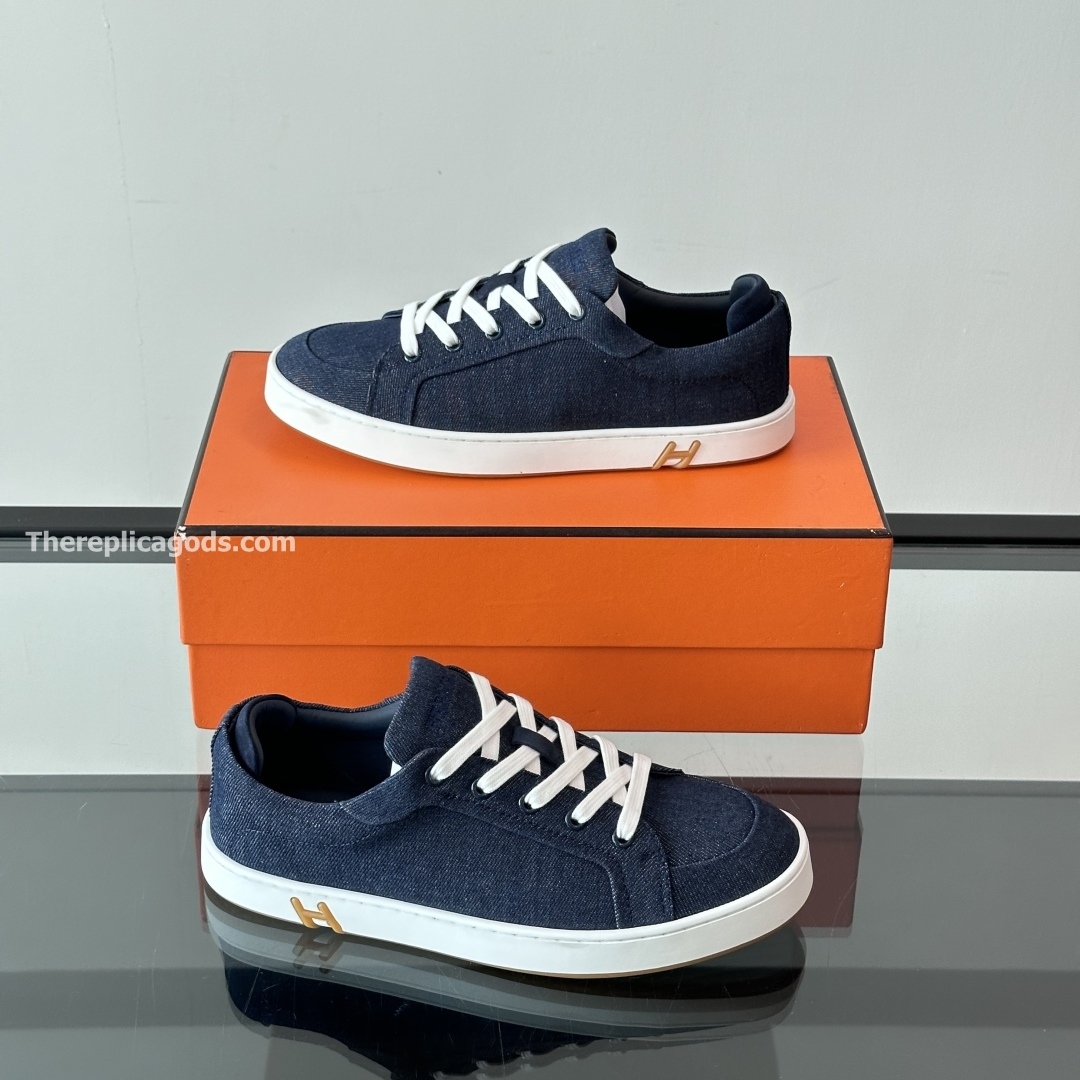 KID SNEAKERS IN BLUE - H273