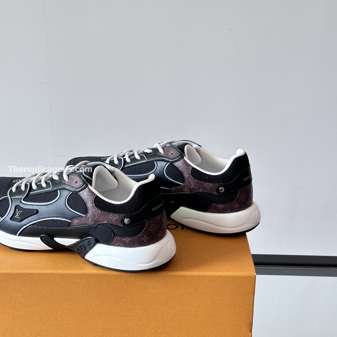 OLYMPIA SNEAKERS IN BLACK AND BROWN - LV949