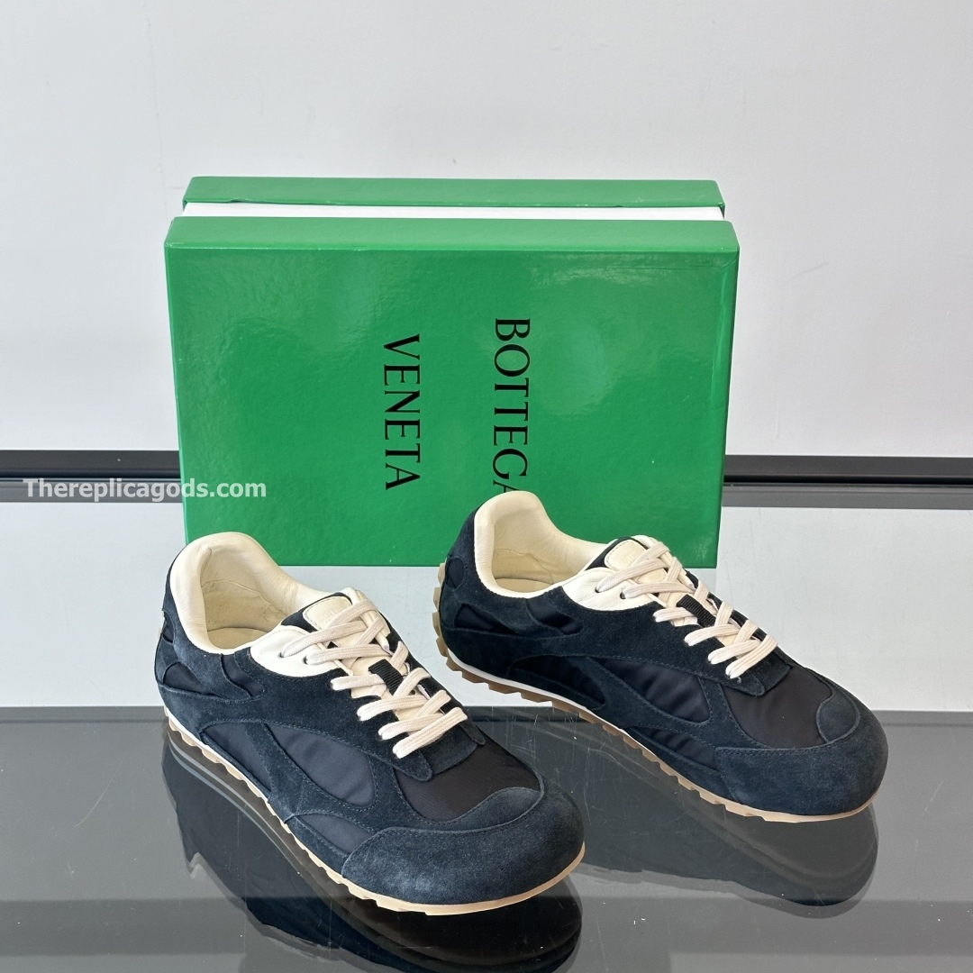 ORBIT FLASH SNEAKERS IN BLACK - BV23