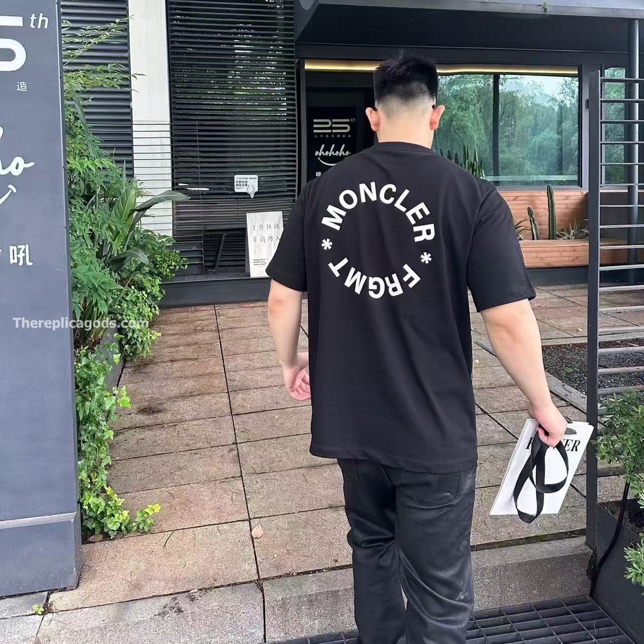 x FRGMT MAXI LOGO COTTON T-SHIRT IN BLACK - TP623