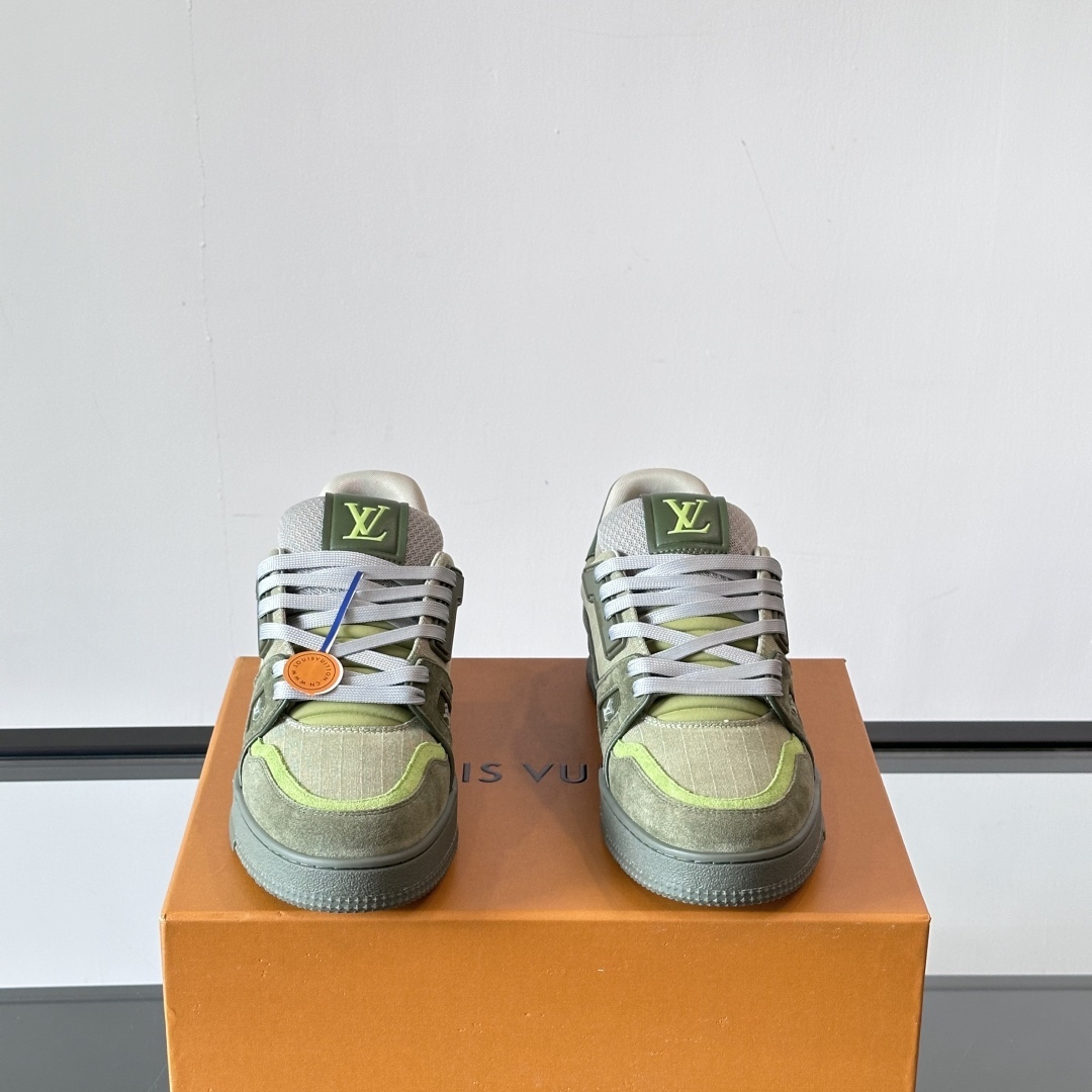 TRAINER SNEAKERS IN GREEN - LV935
