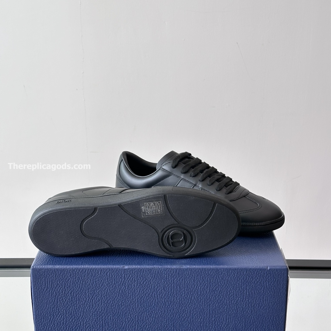 B01 MATCHPOINT SNEAKERS BLACK SMOOTH CALFSKIN - CD409