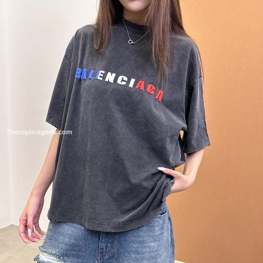 INTERNATIONAL T-SHIRT MEDIUM FIT IN FADED BLACK - TP622