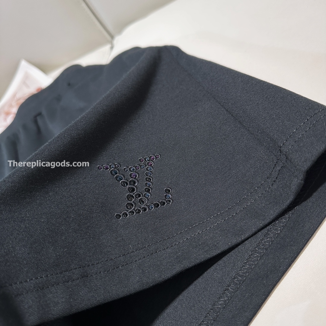 EMBELLISHED JERSEY SHORTS IN BLACK - TP626