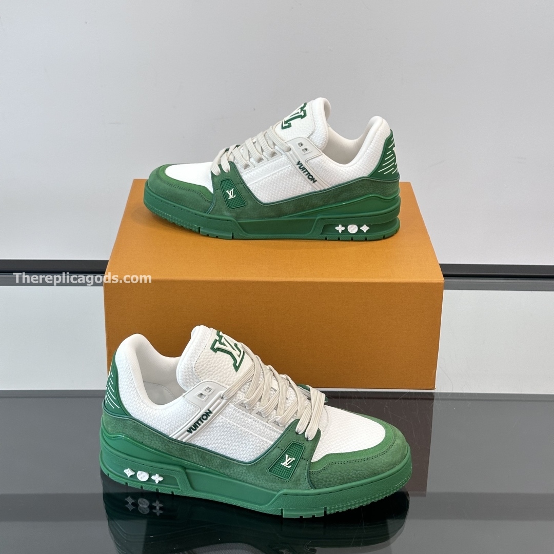 TRAINER SNEAKERS IN WHITE AND GREEN - LV947