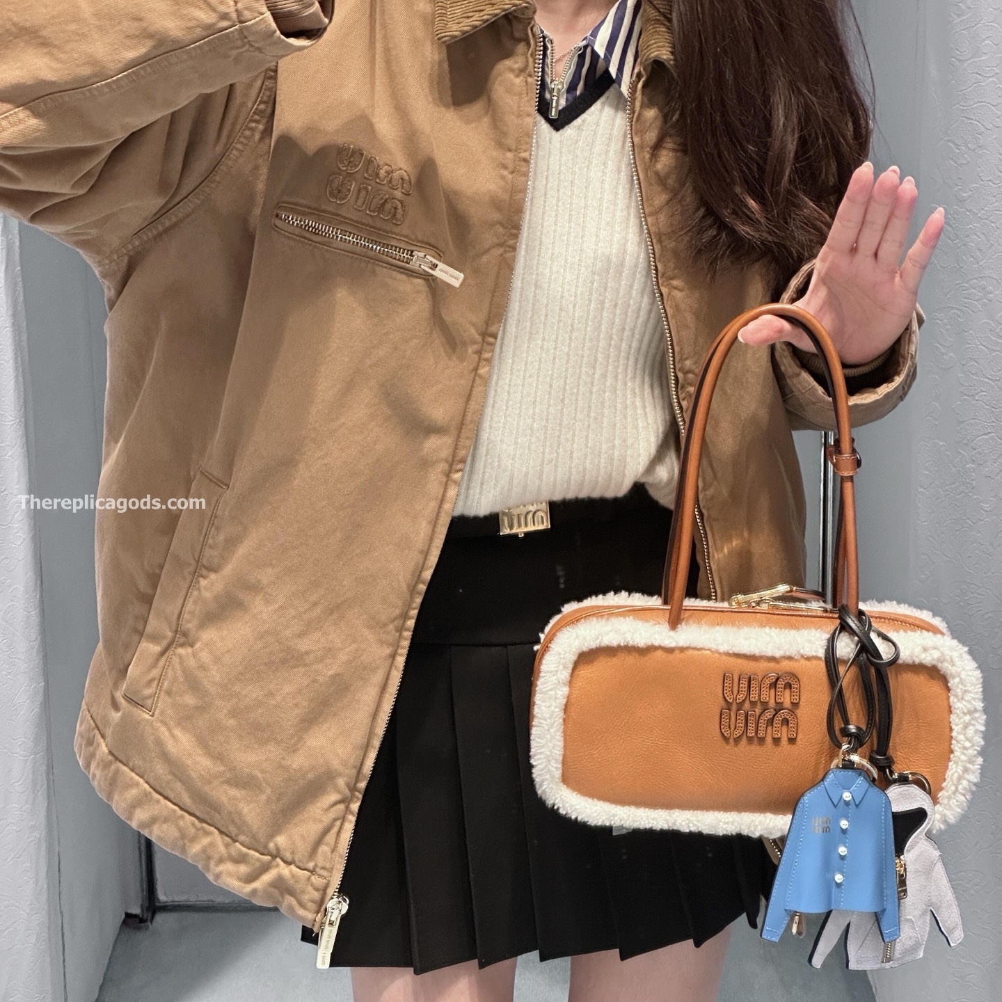 LEATHER SHIRT KEYCHAIN IN BLUE