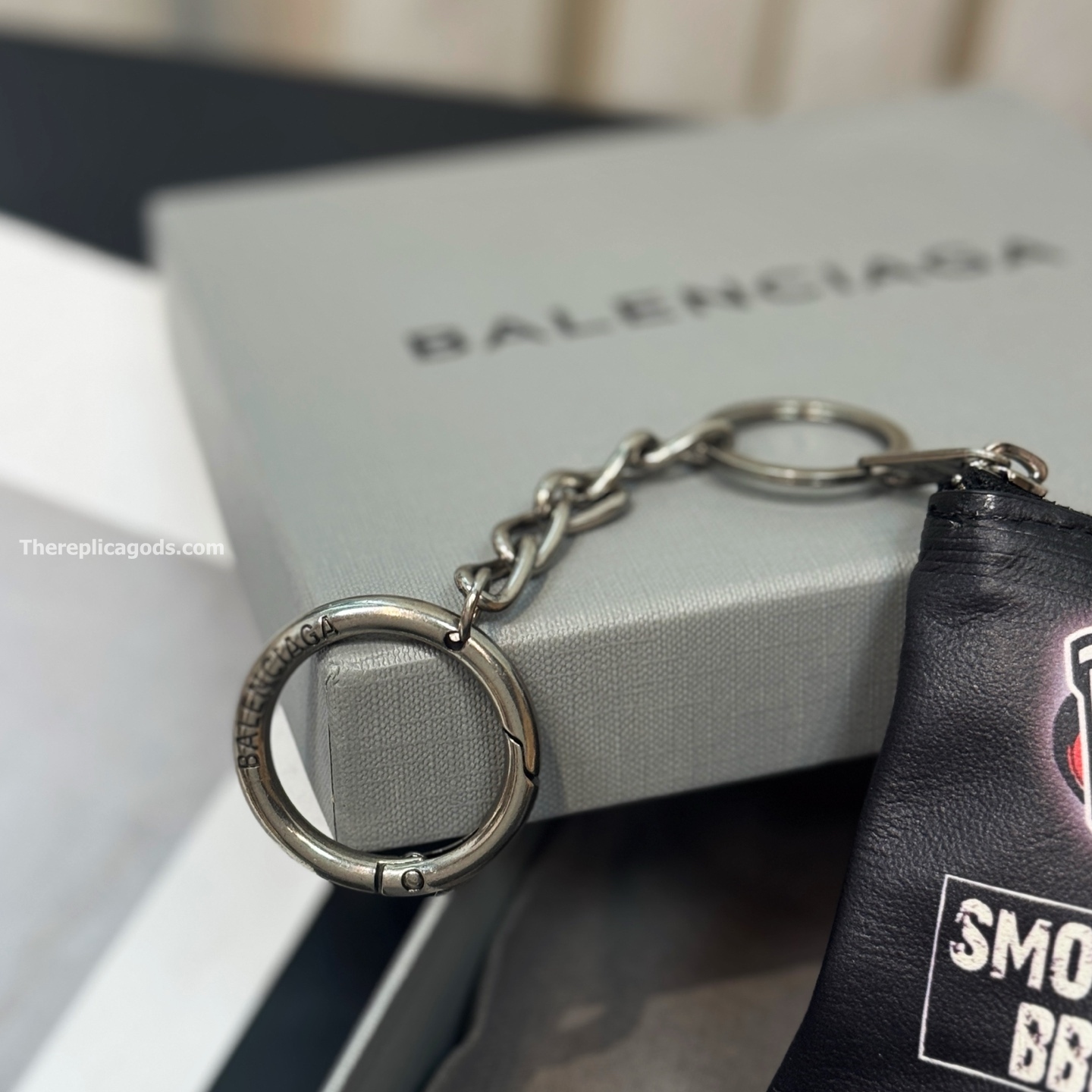 CHARM/KEYCHAIN CHIPS IN BLACK