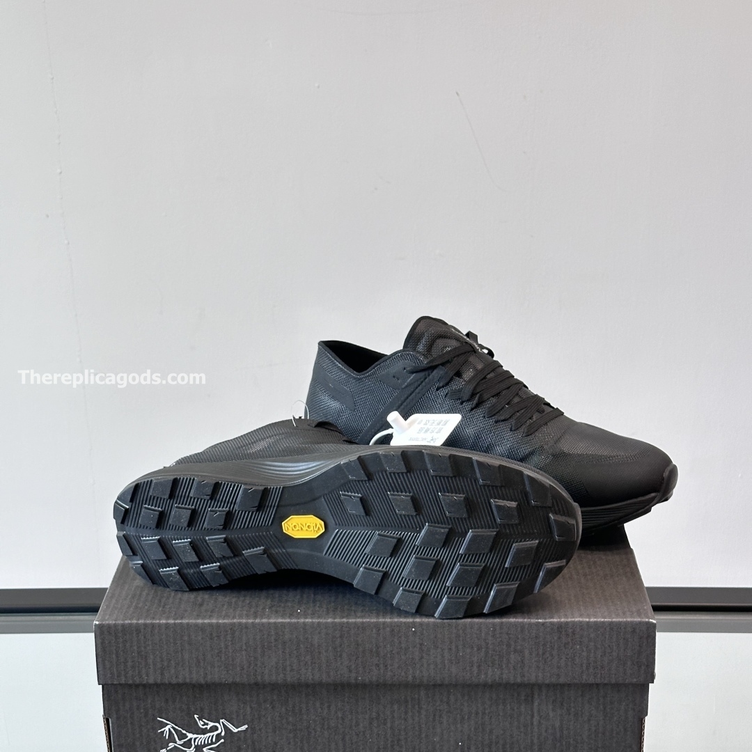 NORVAN SL 2 SNEAKERS IN BLACK