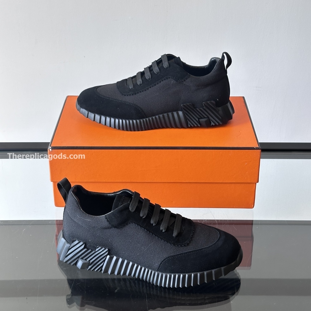 BOUNCING SNEAKERS IN BLACK - H274