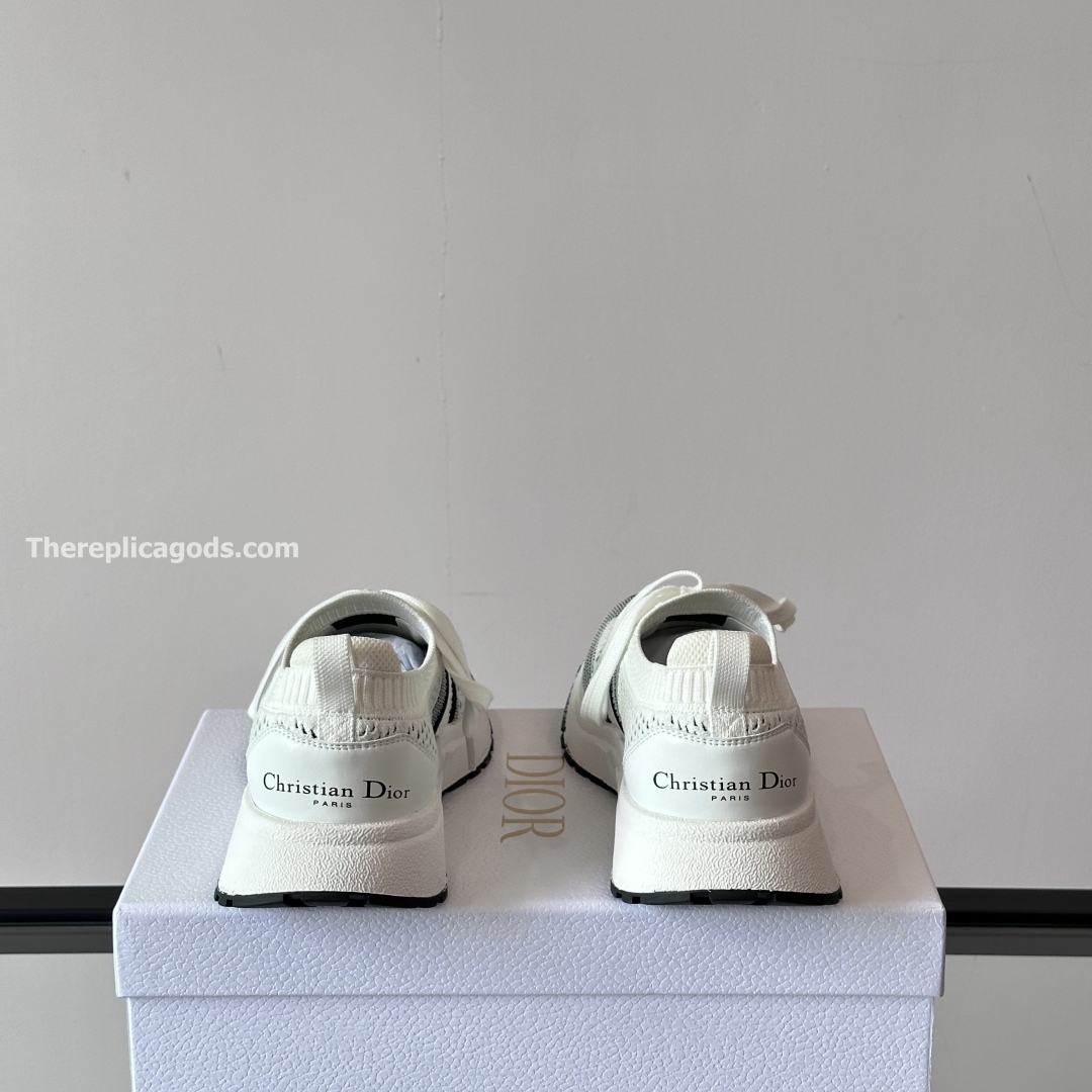 RUN'N'DI0R SNEAKERS WHITE AND BLACK TECHNICAL MESH - CD404