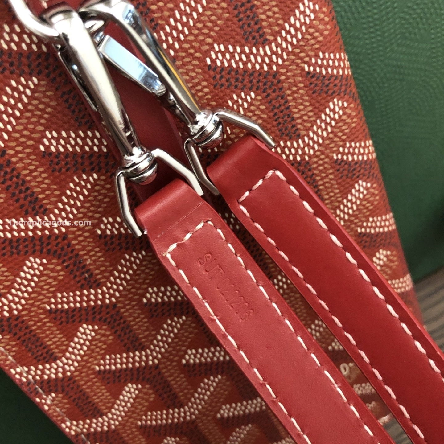 MONTMARTRE GM CASE IN RED