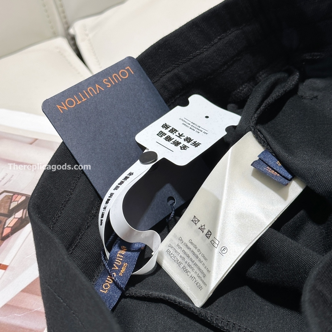 EMBELLISHED JERSEY SHORTS IN BLACK - TP626