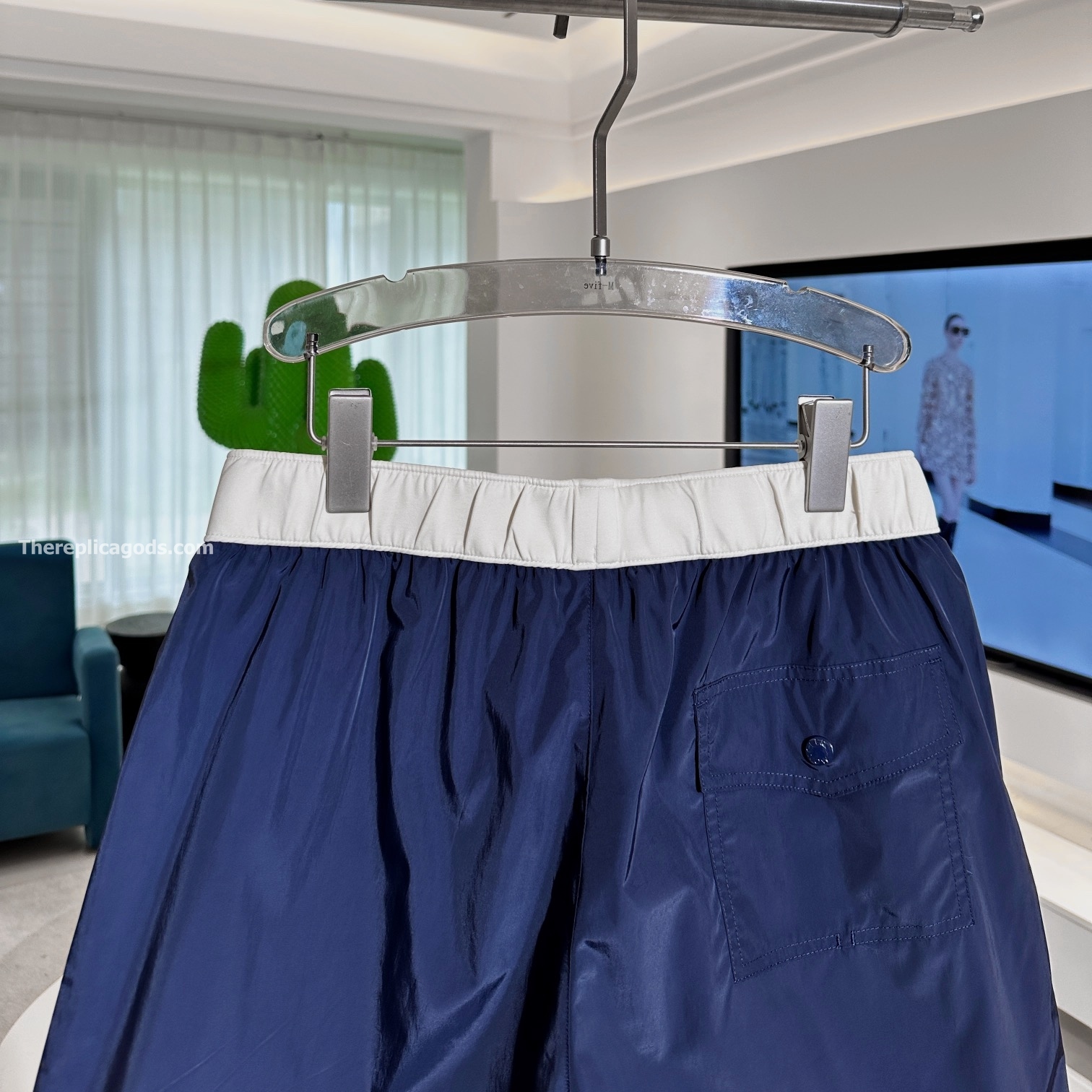 LOGO PATCH SWIM SHORTS IN BLUE - TP628