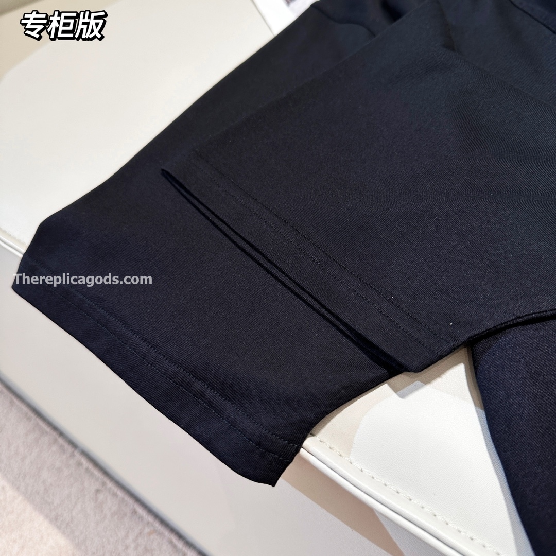 MONOGRAM MOTIF OVERSIZED T-SHIRT IN BLACK - TP660