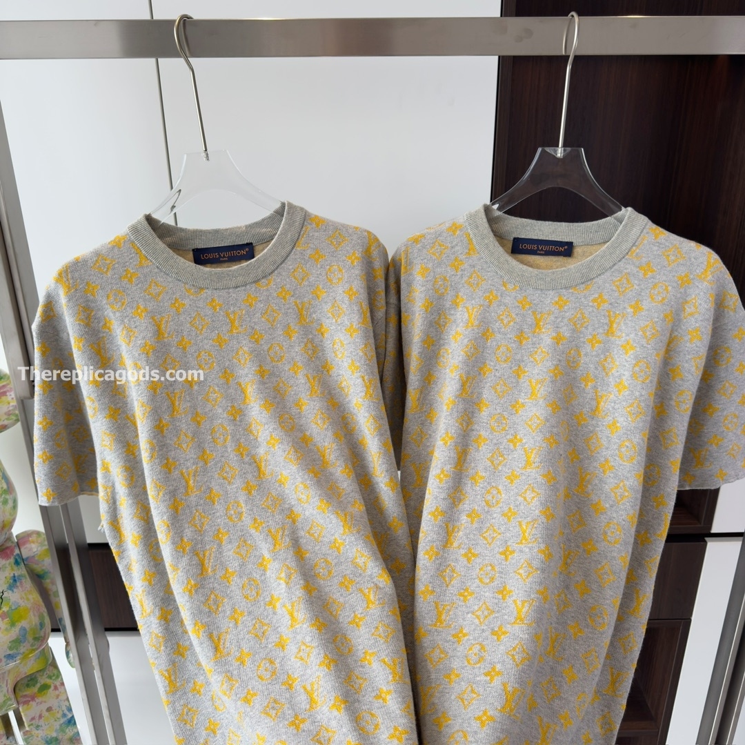MONOGRAM SHORT-SLEEVED CREWNECK MONOGRAM JACQUARD - TP664