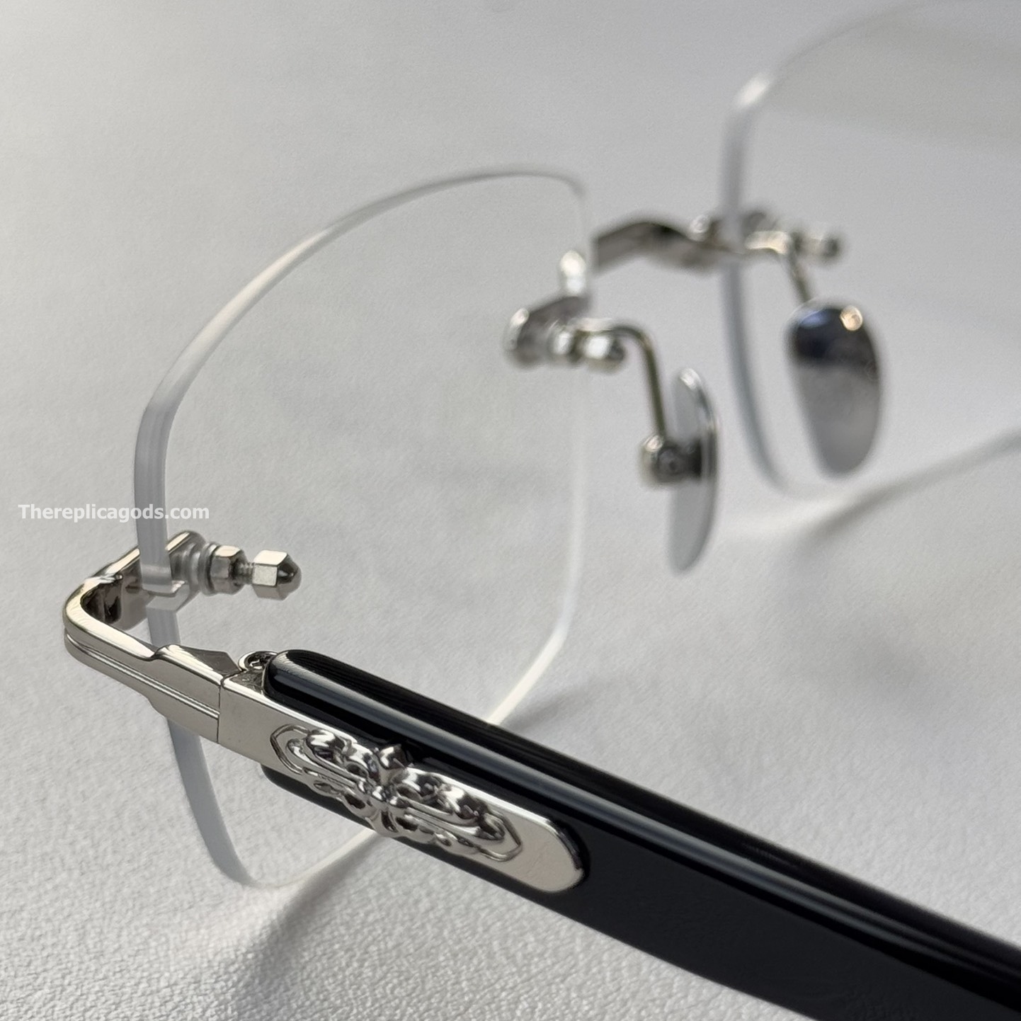 DEEP II GLASSES IN SILVER - SG209
