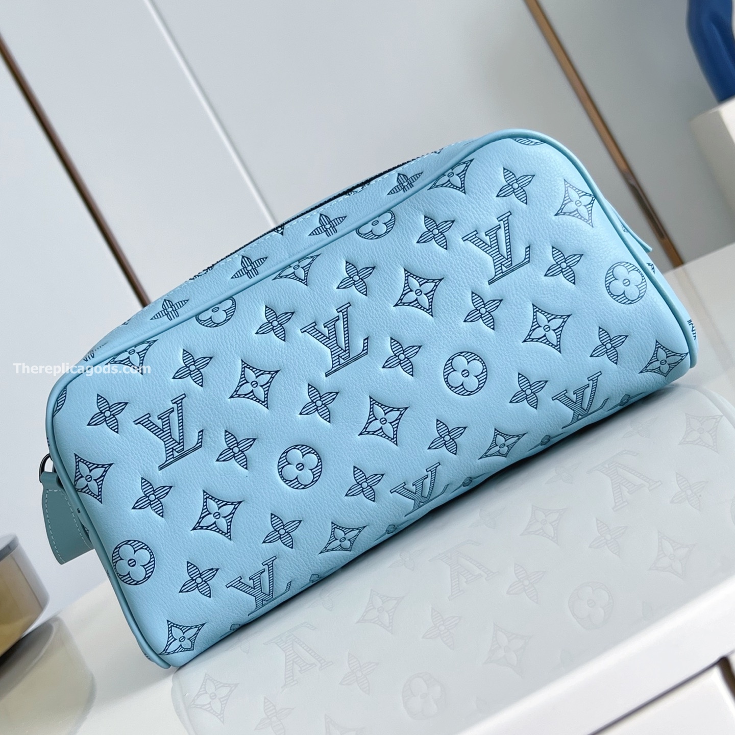 DOPP KIT BLUE MONOGRAM SHADOW M14885