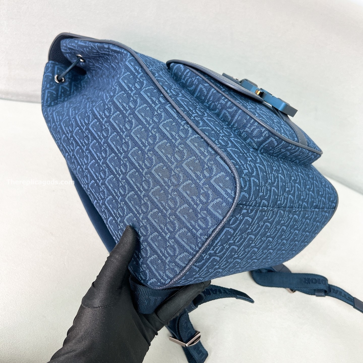 SADDLE BACKPACK WITH FLAP NAVY BLUE GRAINED CALFSKIN