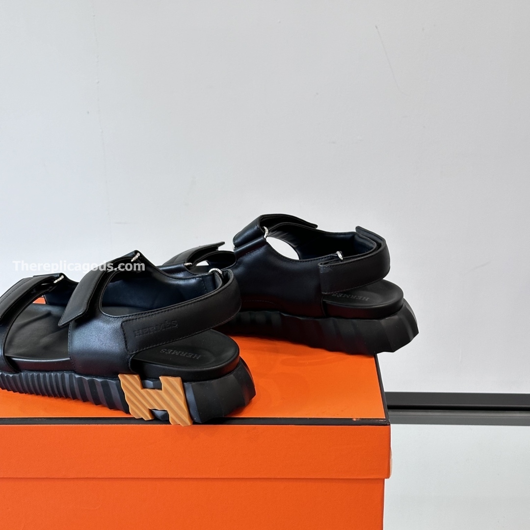JUNIOR SANDALS IN BLACK - HS110
