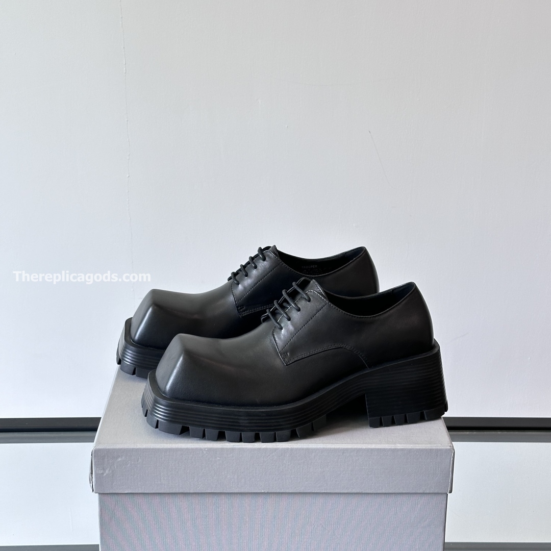 TROOPER DERBY SHOES IN BLACK - BB273