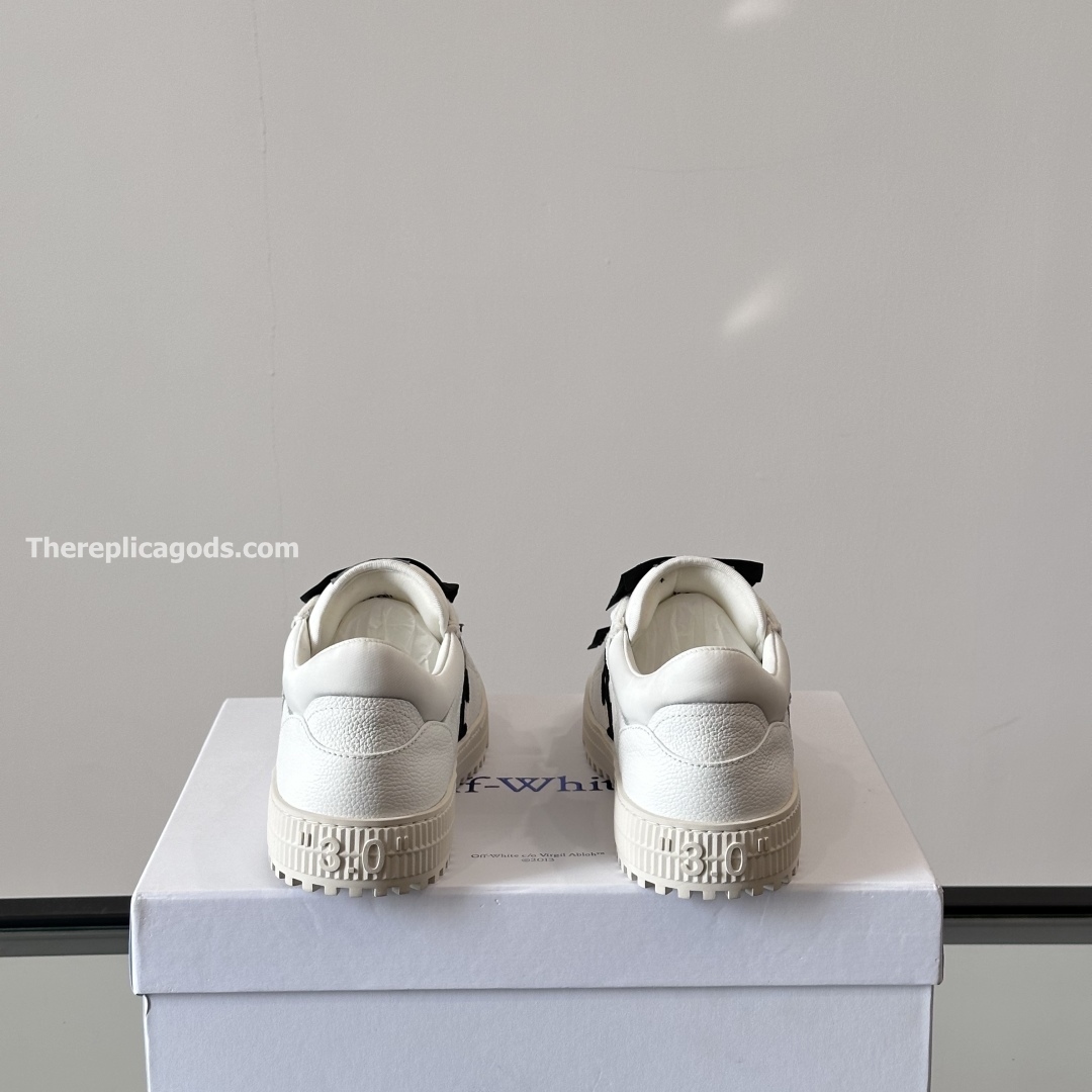 3.0 OFF-COURT SNEAKERS IN WHITE - OW51