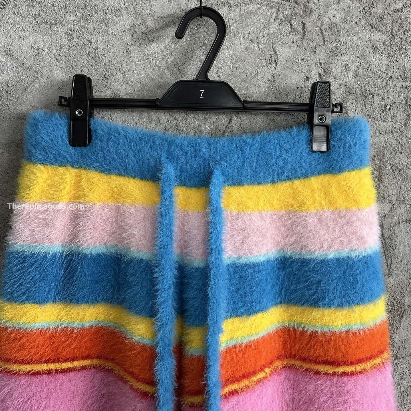 STRIPED SHORTS IN MULTICOLOR - TP687