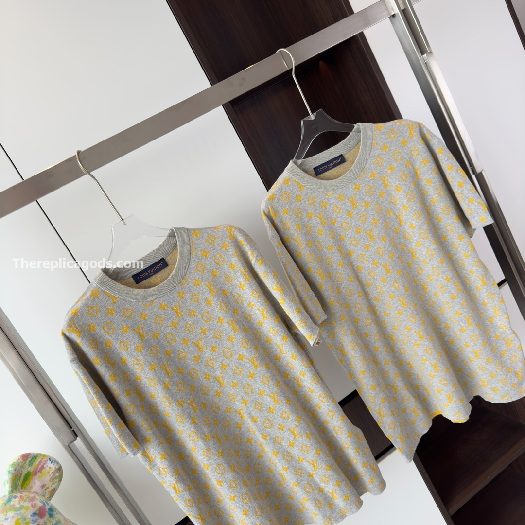 MONOGRAM SHORT-SLEEVED CREWNECK MONOGRAM JACQUARD - TP664