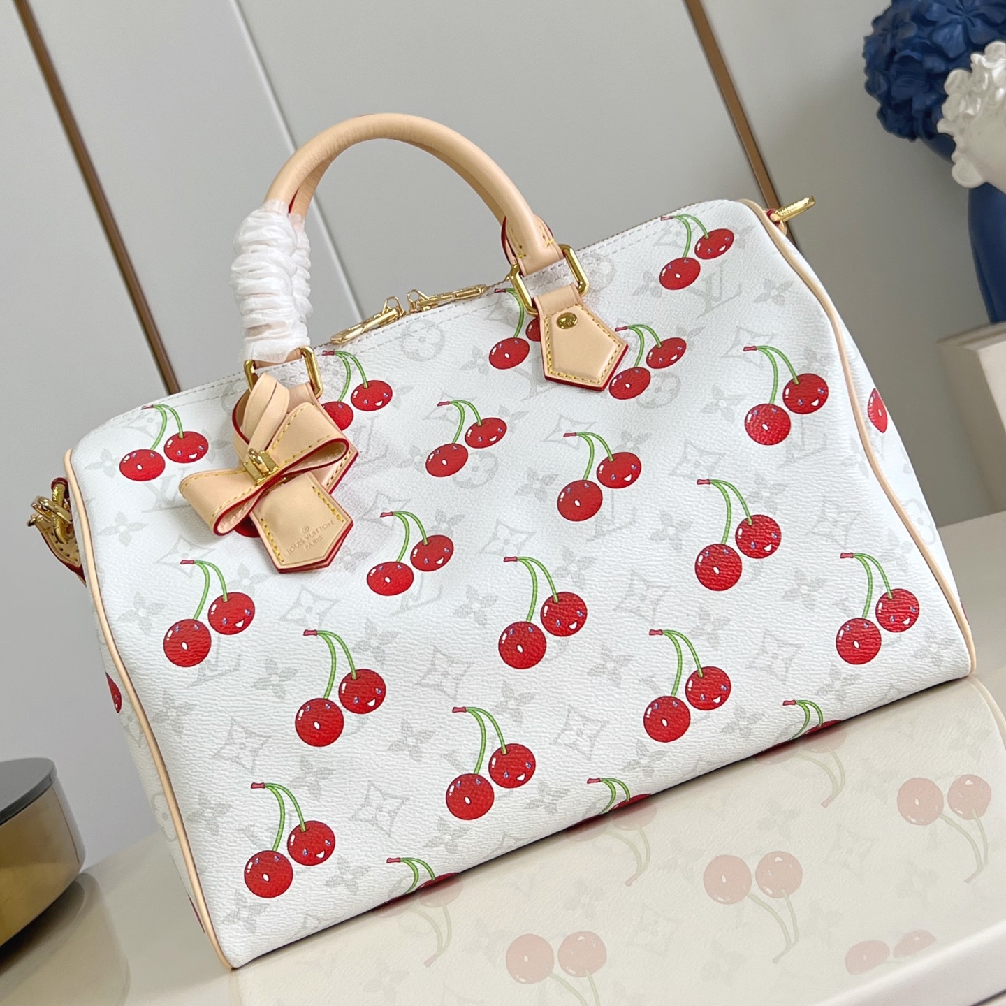 x TAKASHI MURAKAMI SPEEDY SOFT BANDOULIERE 30 WHITE MONOGRAM CANVAS M14238