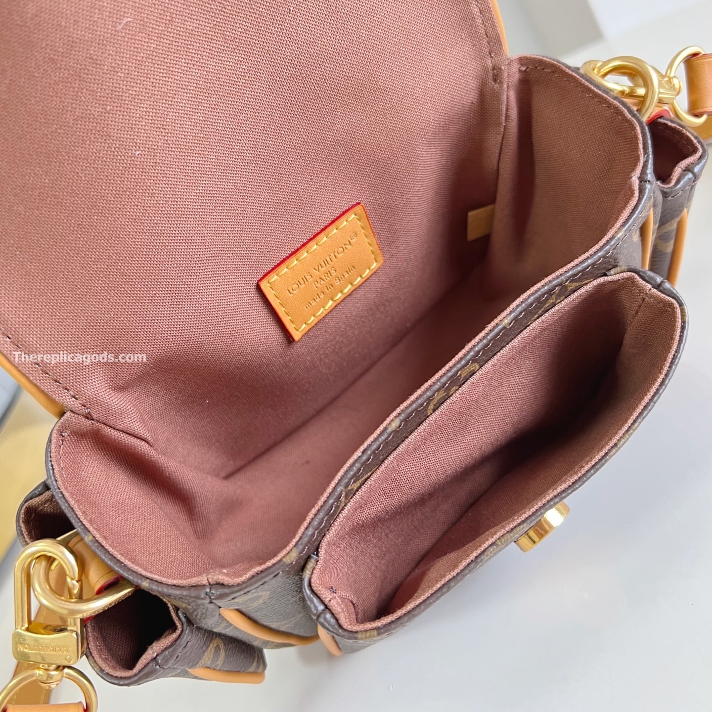 CARGO WEARABLE WALLET BROWN MONOGRAM CANVAS M14742
