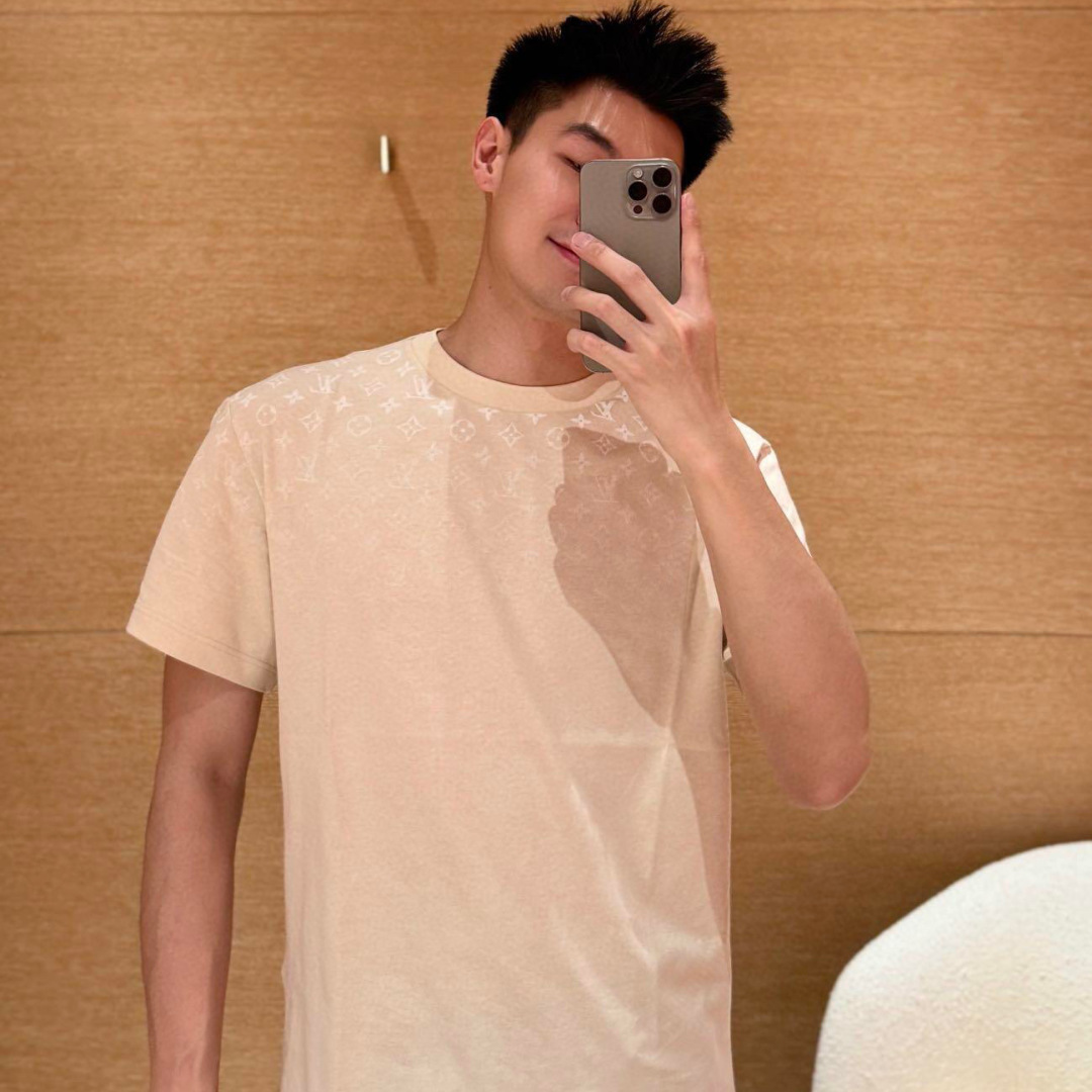 MONOGRAM GRADIENT T-SHIRT IN LIGHT BEIGE - TP586
