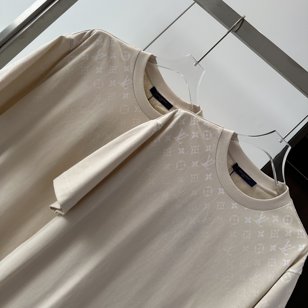 MONOGRAM GRADIENT T-SHIRT IN LIGHT BEIGE - TP586