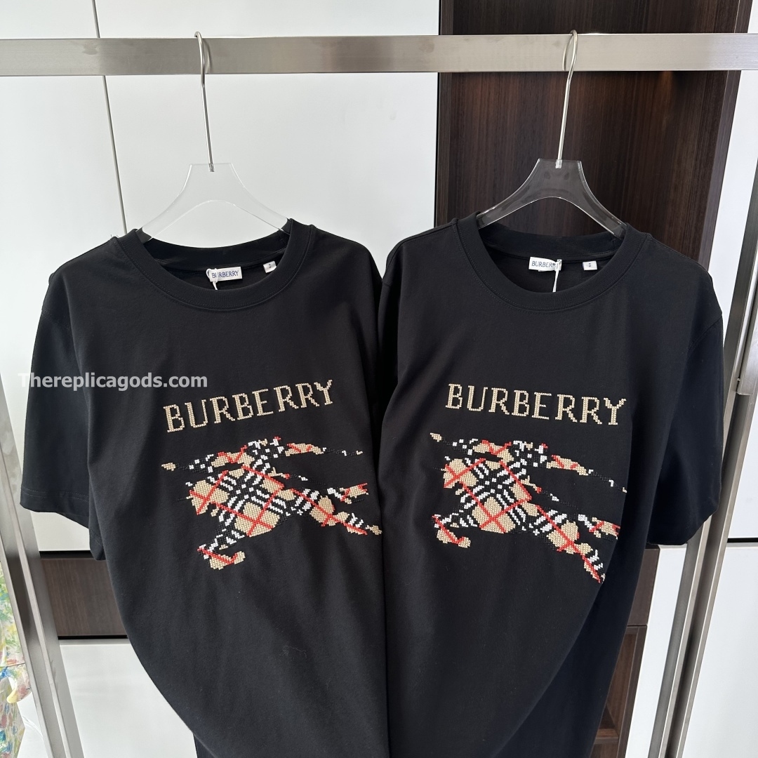 CROSS STITCH EKD​ COTTON T-SHIRT IN BLACK - TP589