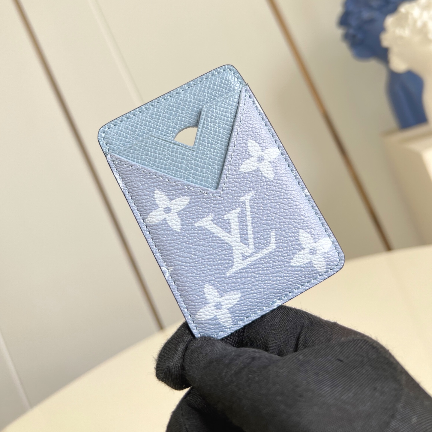 PORTE-CARTES MAGNET BLUE MONOGRAM CANVAS M14119