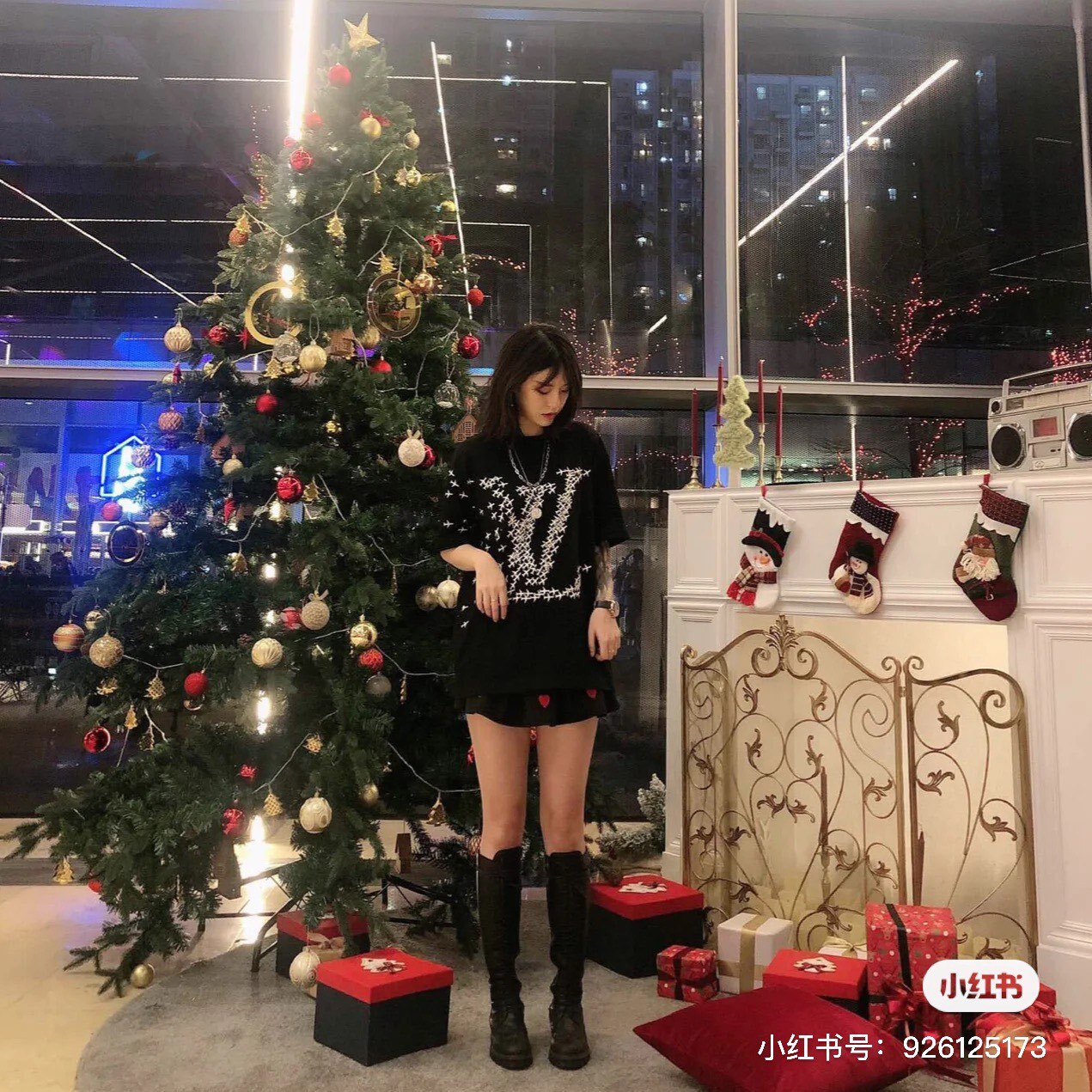 AIRPLANE PRINTED T-SHIRT IN BLACK - TP584