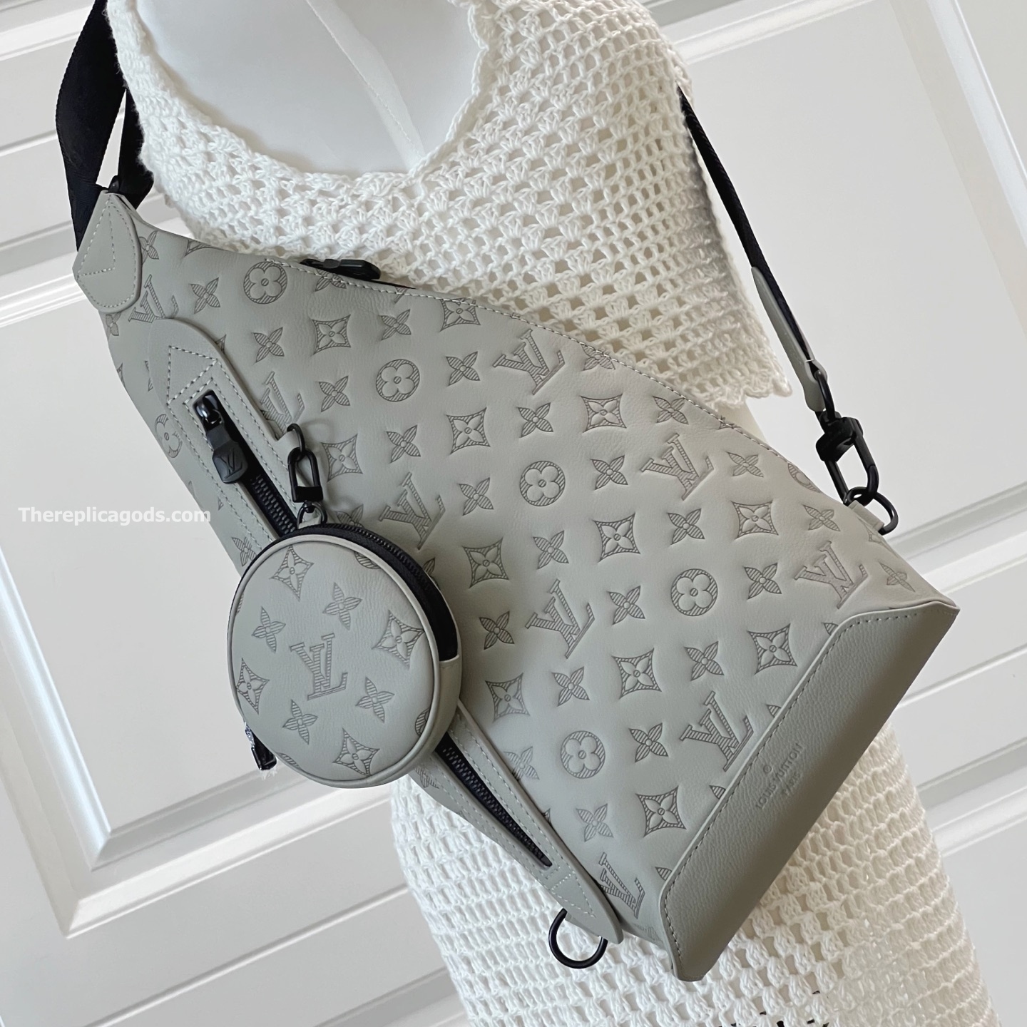 DUO SLINGBAG SAND MONOGRAM SHADOW M14916