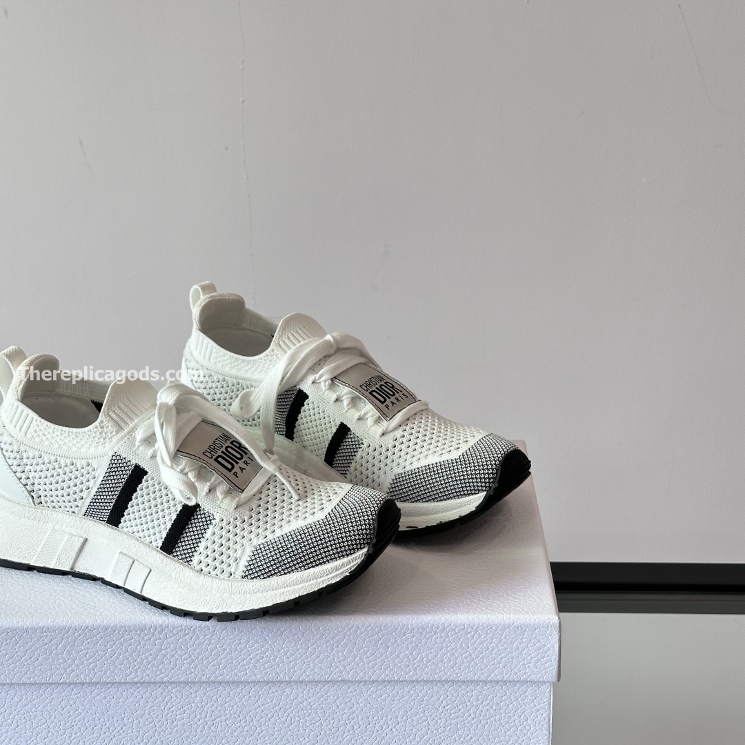 RUN'N'DI0R SNEAKERS WHITE AND BLACK TECHNICAL MESH - CD404