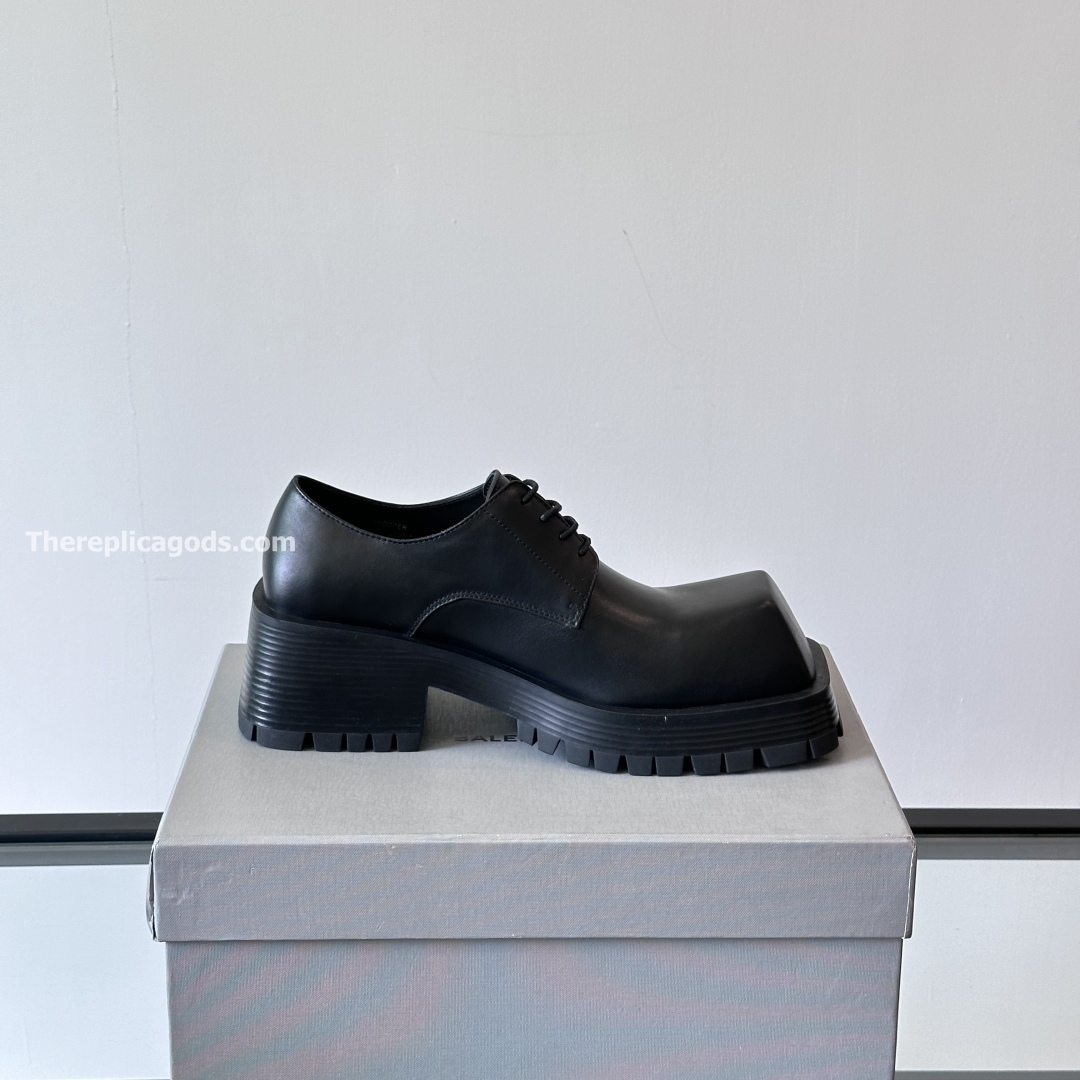 TROOPER DERBY SHOES IN BLACK - BB273