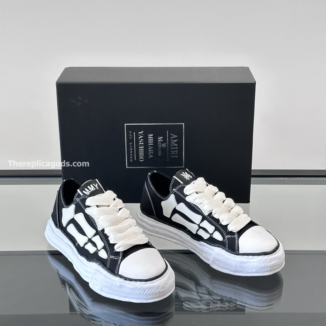 x MMY BONES SNEAKERS IN BLACK - RI83