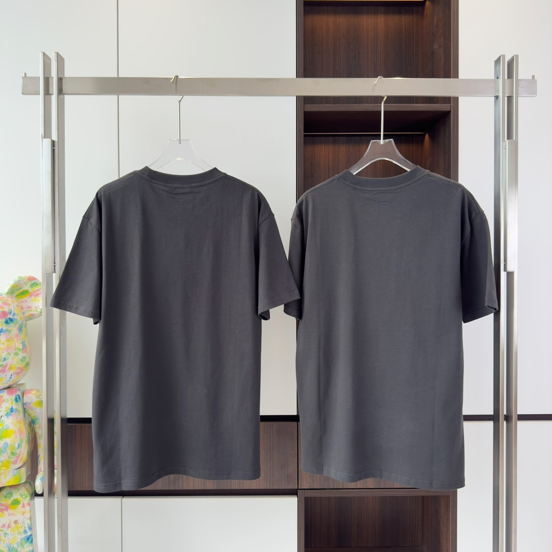 LOGO PRINTED COTTON T-SHIRT IN BLACK - TP609