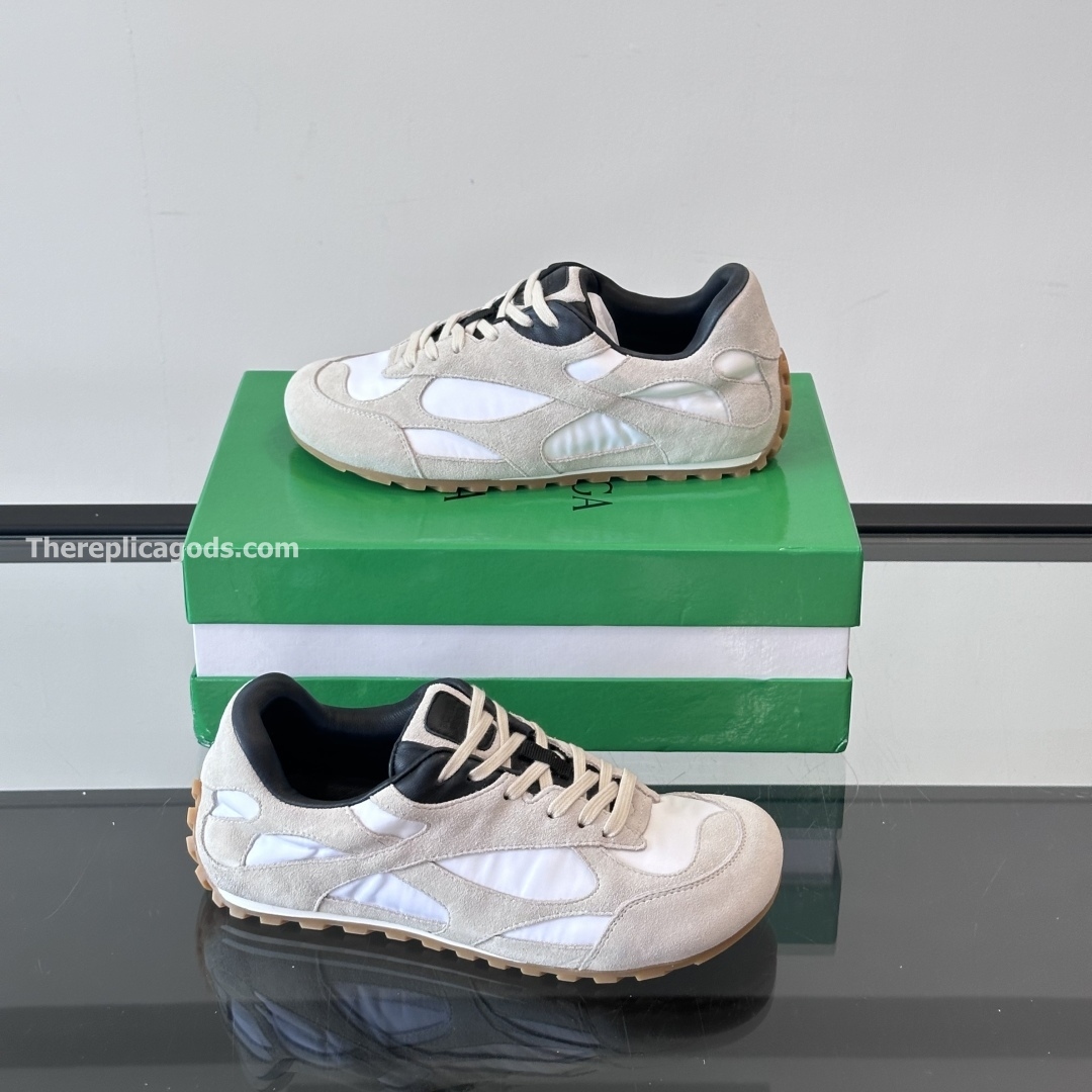 ORBIT FLASH SNEAKERS IN WHITE - BV25