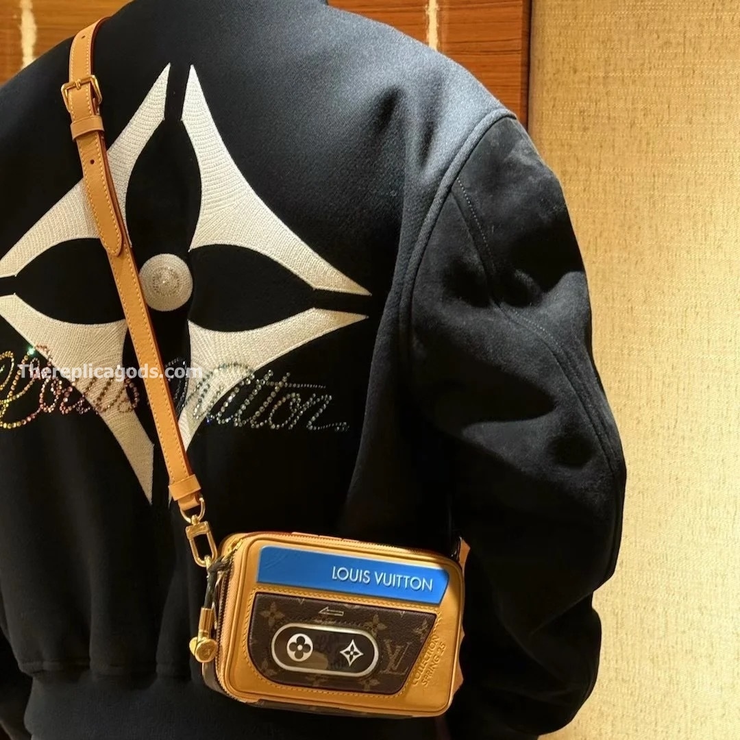 LEATHER MIX VARSITY BLOUSON IN BLACK - JK900