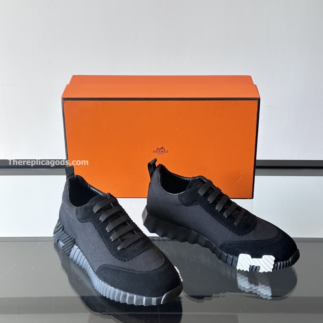 BOUNCING SNEAKERS IN BLACK - H274