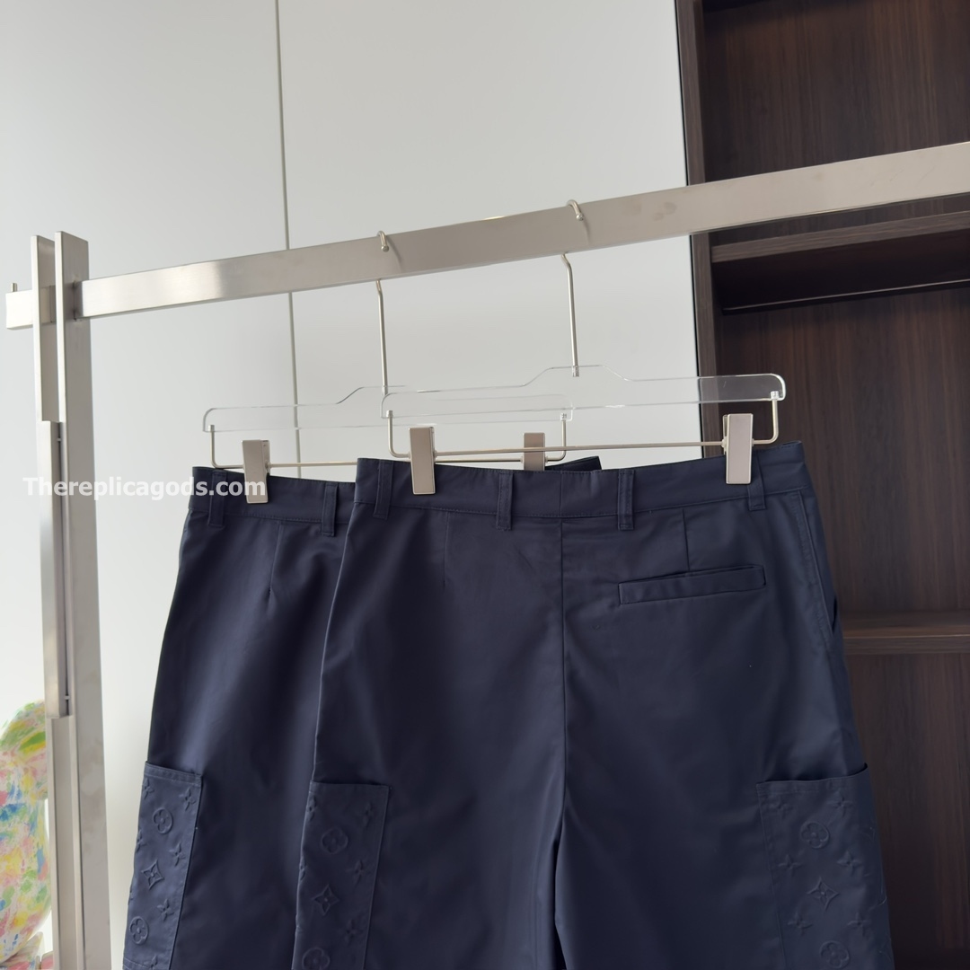 MONOGRAM POCKET CARGO SHORTS IN BLUE - TP647
