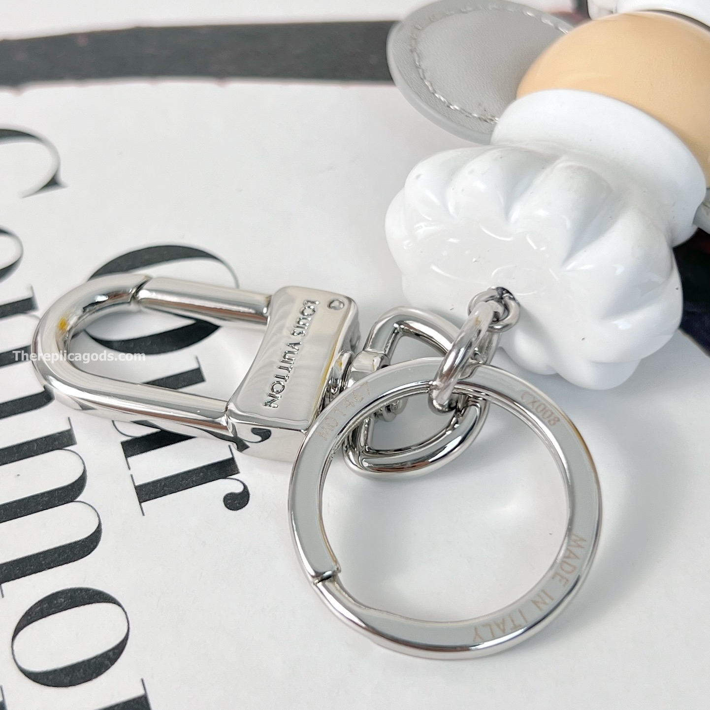 VIVIENNE BAKER BAG CHARM AND KEY HOLDER M01467