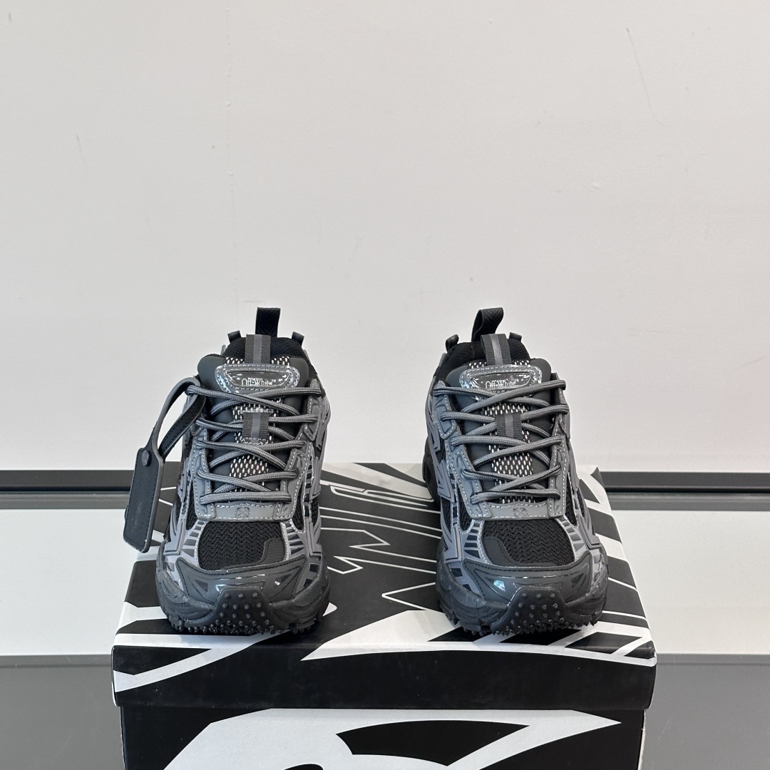 BE RIGHT BACK SNEAKERS IN BLACK - OW63