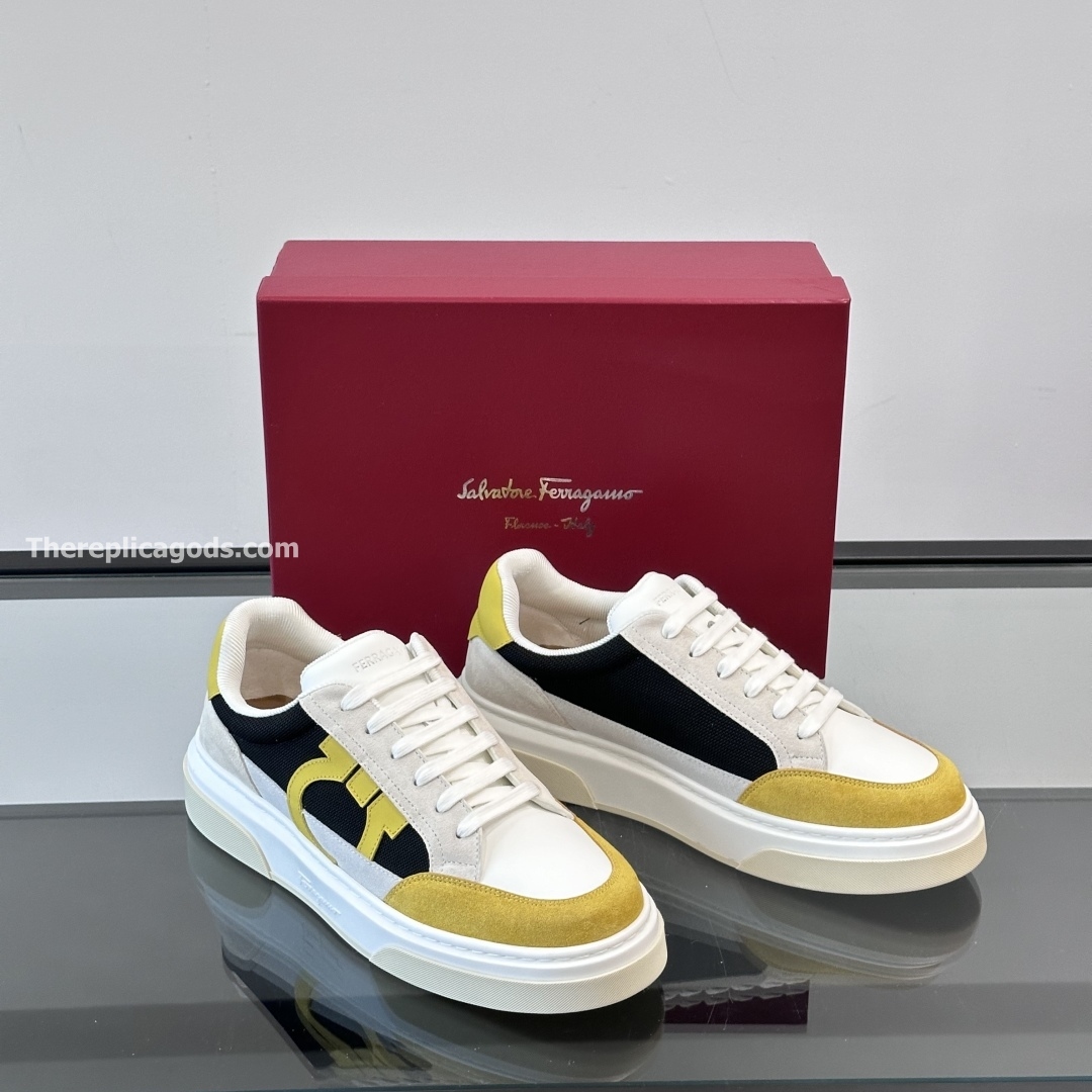LOW TOP SNEAKERS WITH GANCINI OUTLINE - OW66
