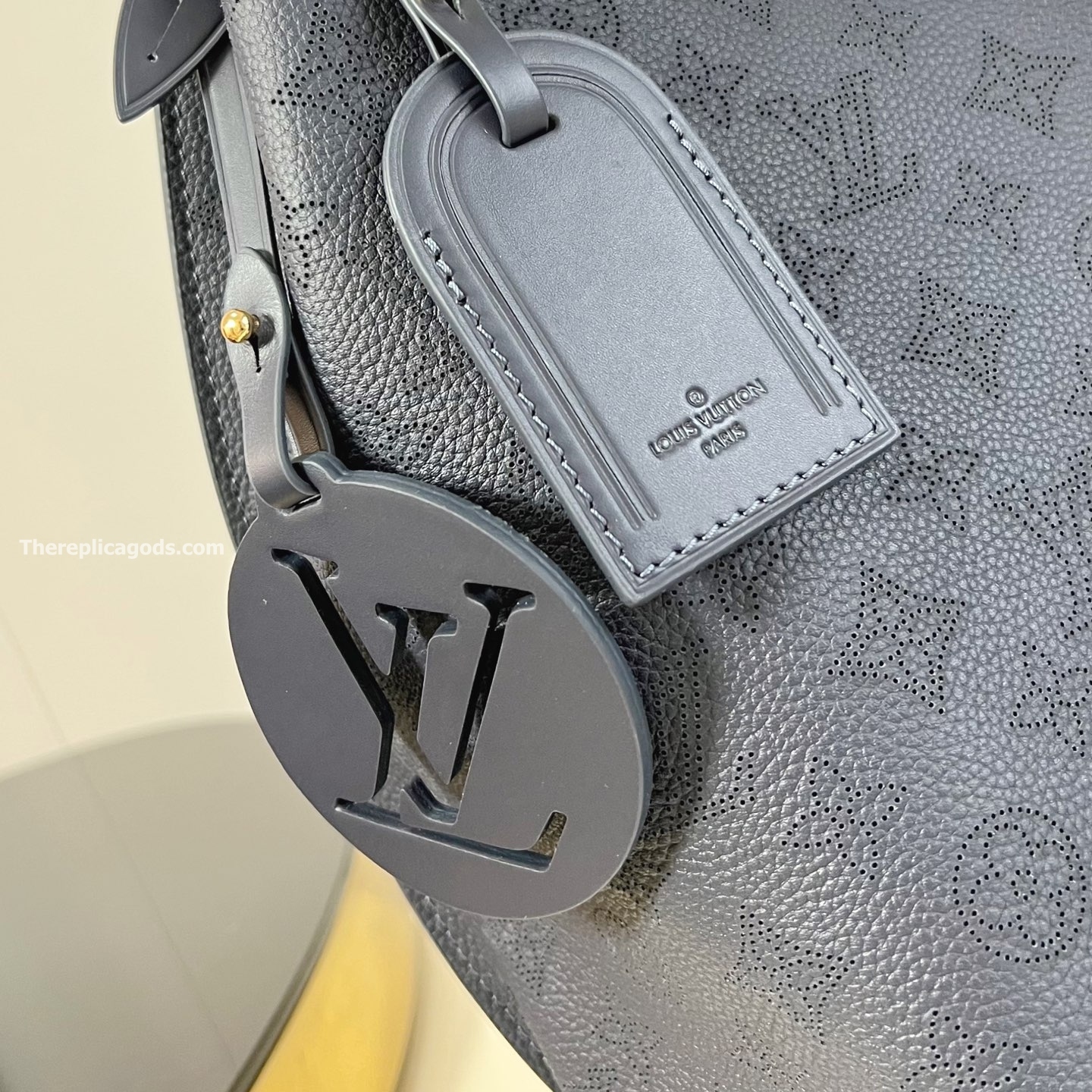CARMEL HANDBAG NAVY MAHINA CALFSKIN LEATHER M14310